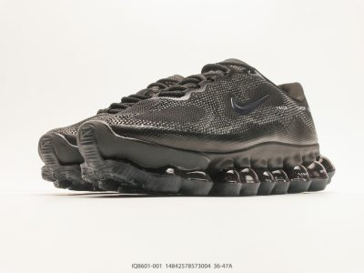 Nike Air Liquid Max Low-Top Running Sneaker view 5