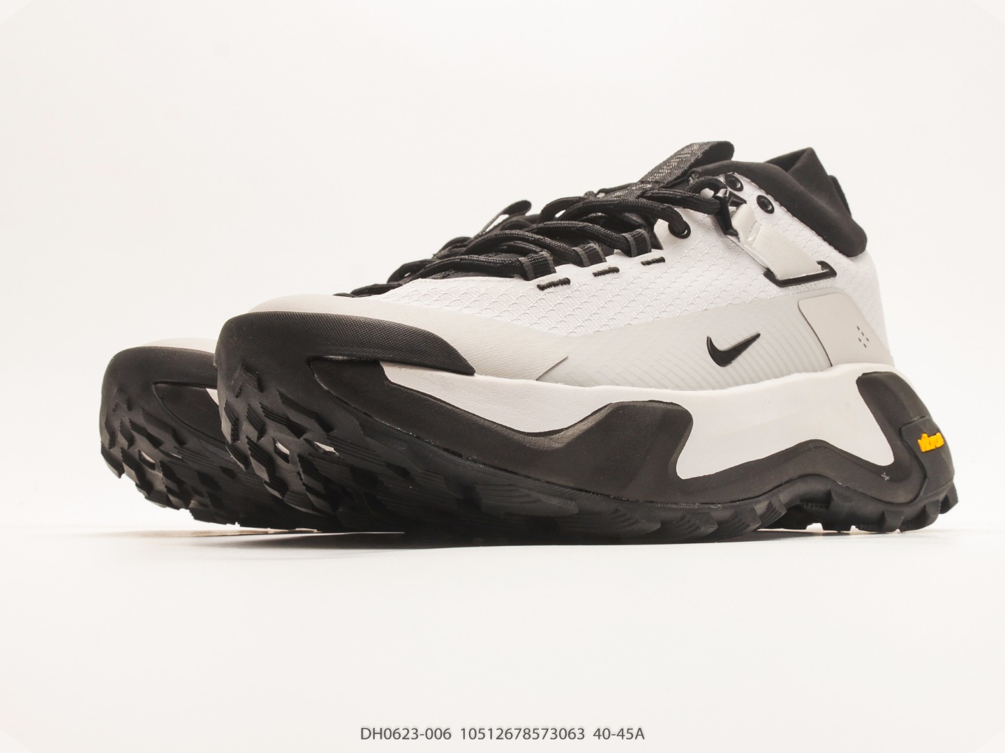 Nike ACG Mountain Fly GTX SE Dark Smoke Grey view