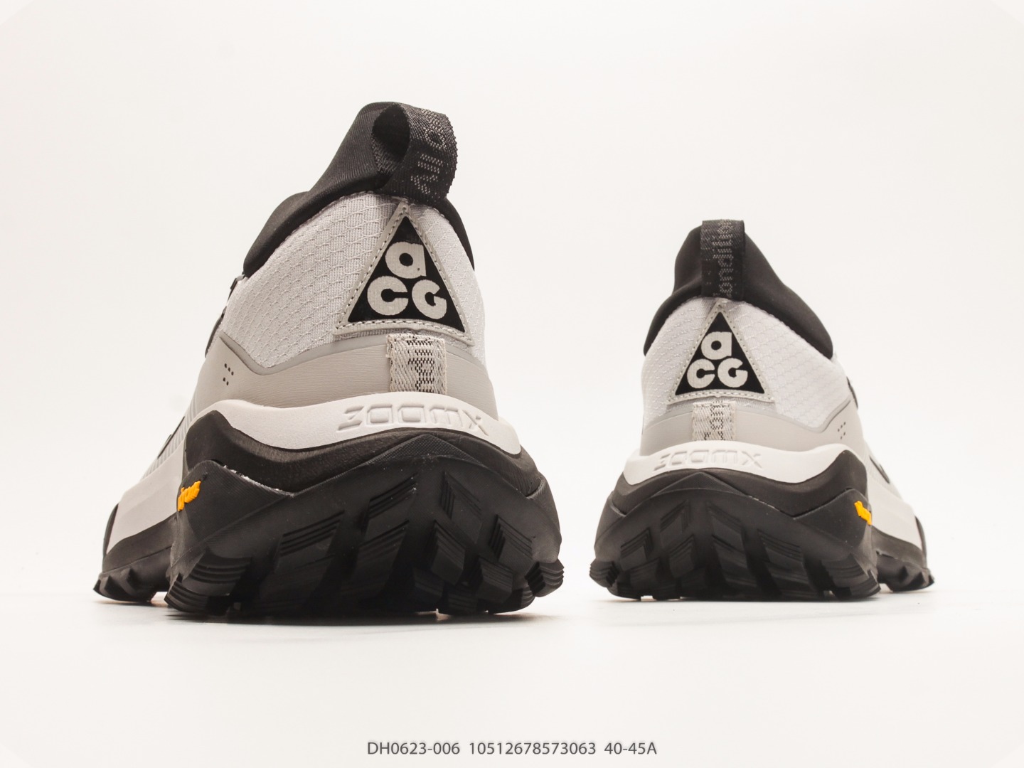 Nike ACG Mountain Fly GTX SE Dark Smoke Grey view