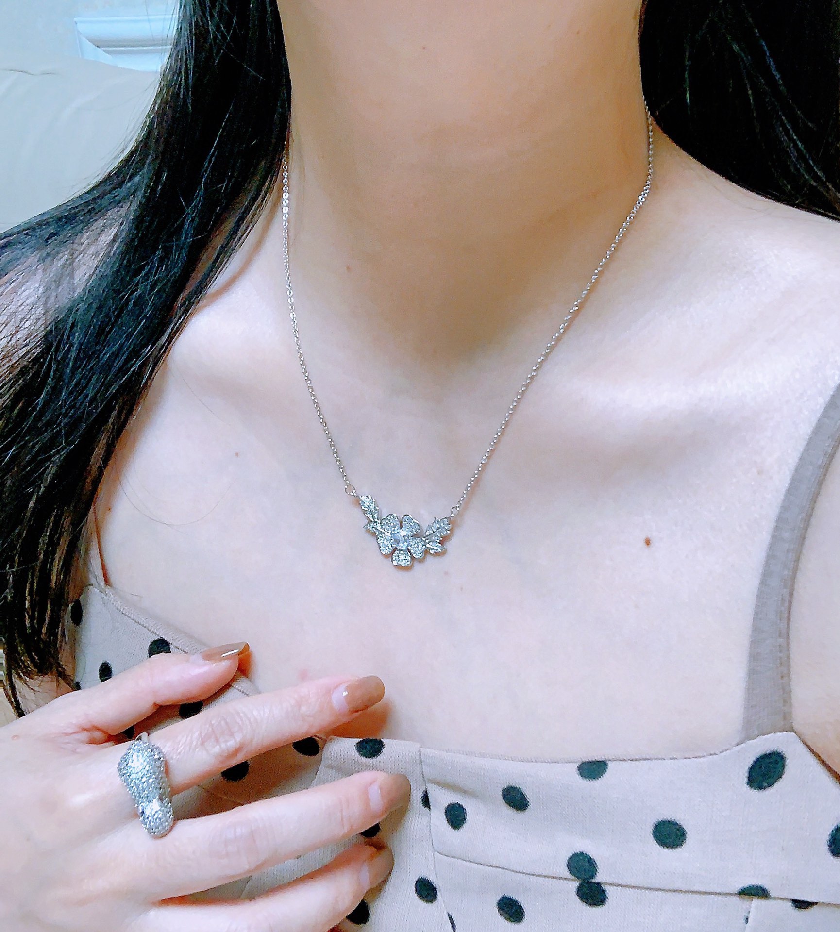 Chaumet Bee My Love High-Carbon Diamond Necklace Rose Gold White Gold (AB15882) view