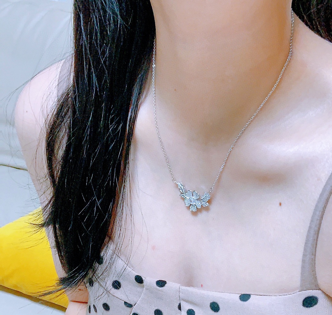 Chaumet Bee My Love High-Carbon Diamond Necklace Rose Gold White Gold (AB15882) view