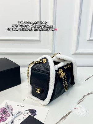Chanel 25 Bag Shearling Chain Flap Black and White 23x10x15 view 5