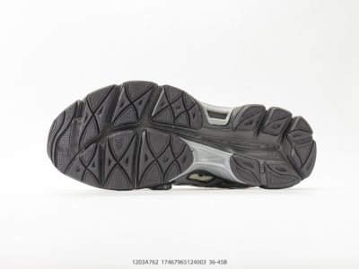 Asics Tiger Gel-Cumulus 16 SSCB Trail Running Sneaker view 4