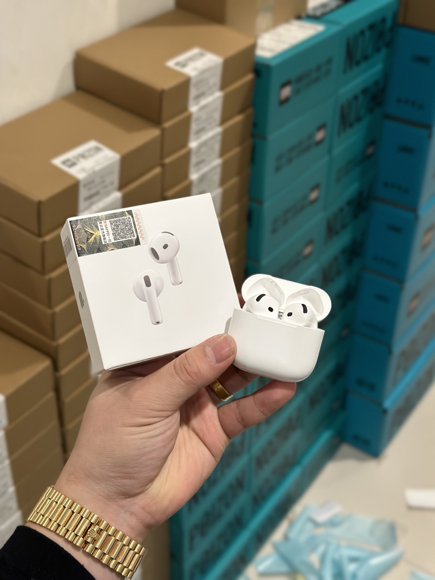 Apple AirPods 4 / AirPods Pro 2 Wholesale Bundle view
