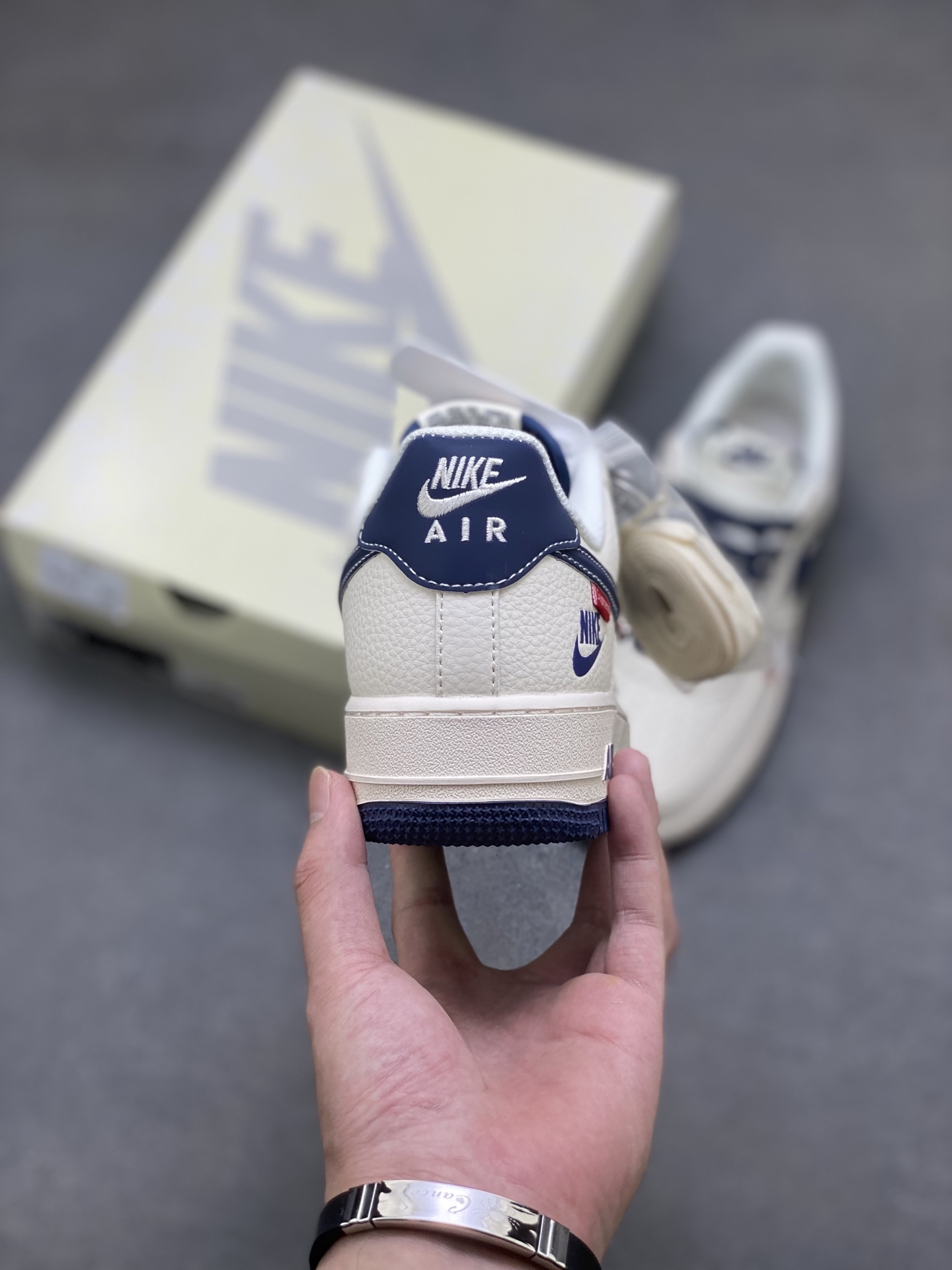 Nike Air Force 1 07 Low Black White view