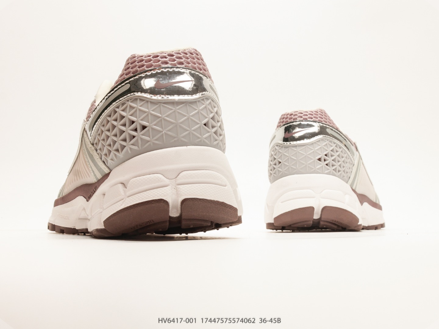 Nike Zoom Vomero 5 Vintage Running Shoe Grey view