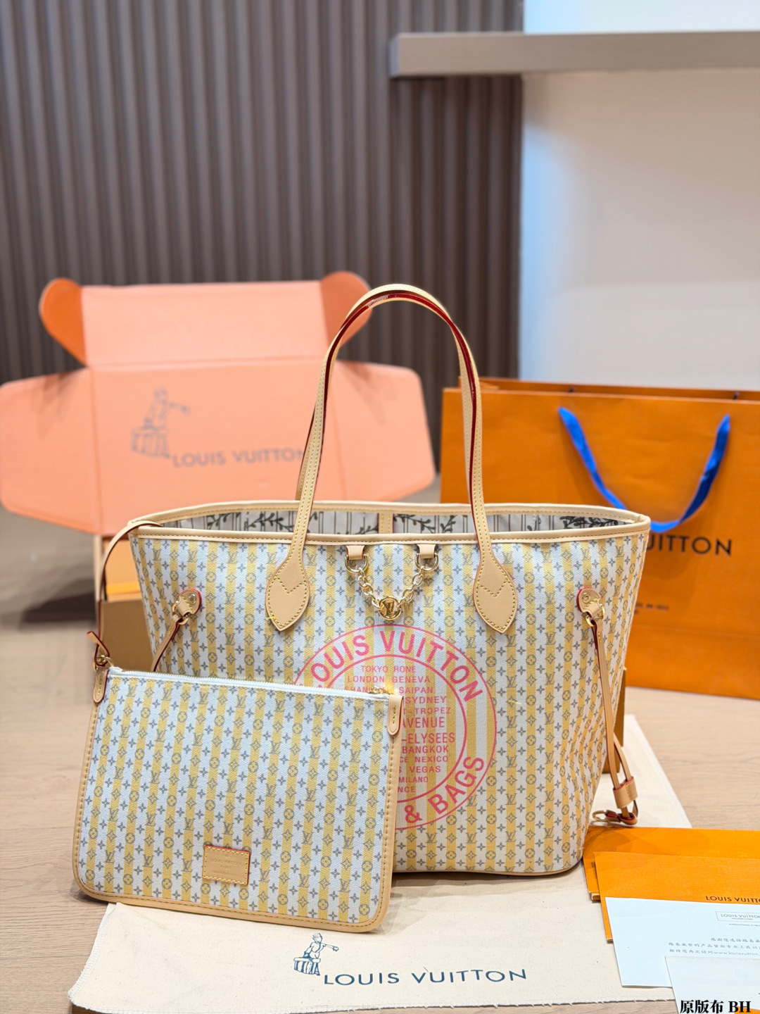 Louis Vuitton Neverfull MM Monogram Tote Bag
