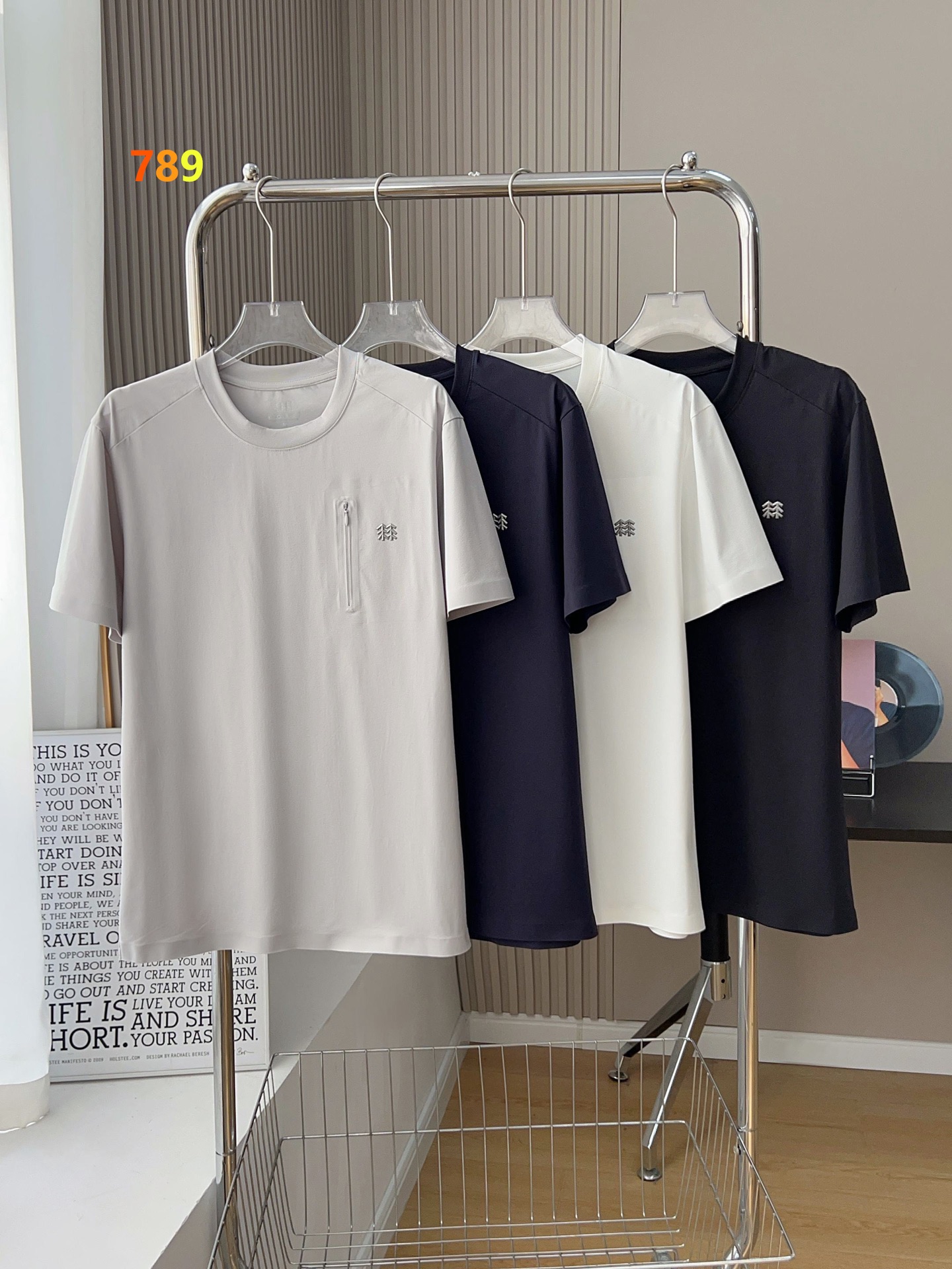 Kolon Sport Zip-Pocket Quick-Dry Tee