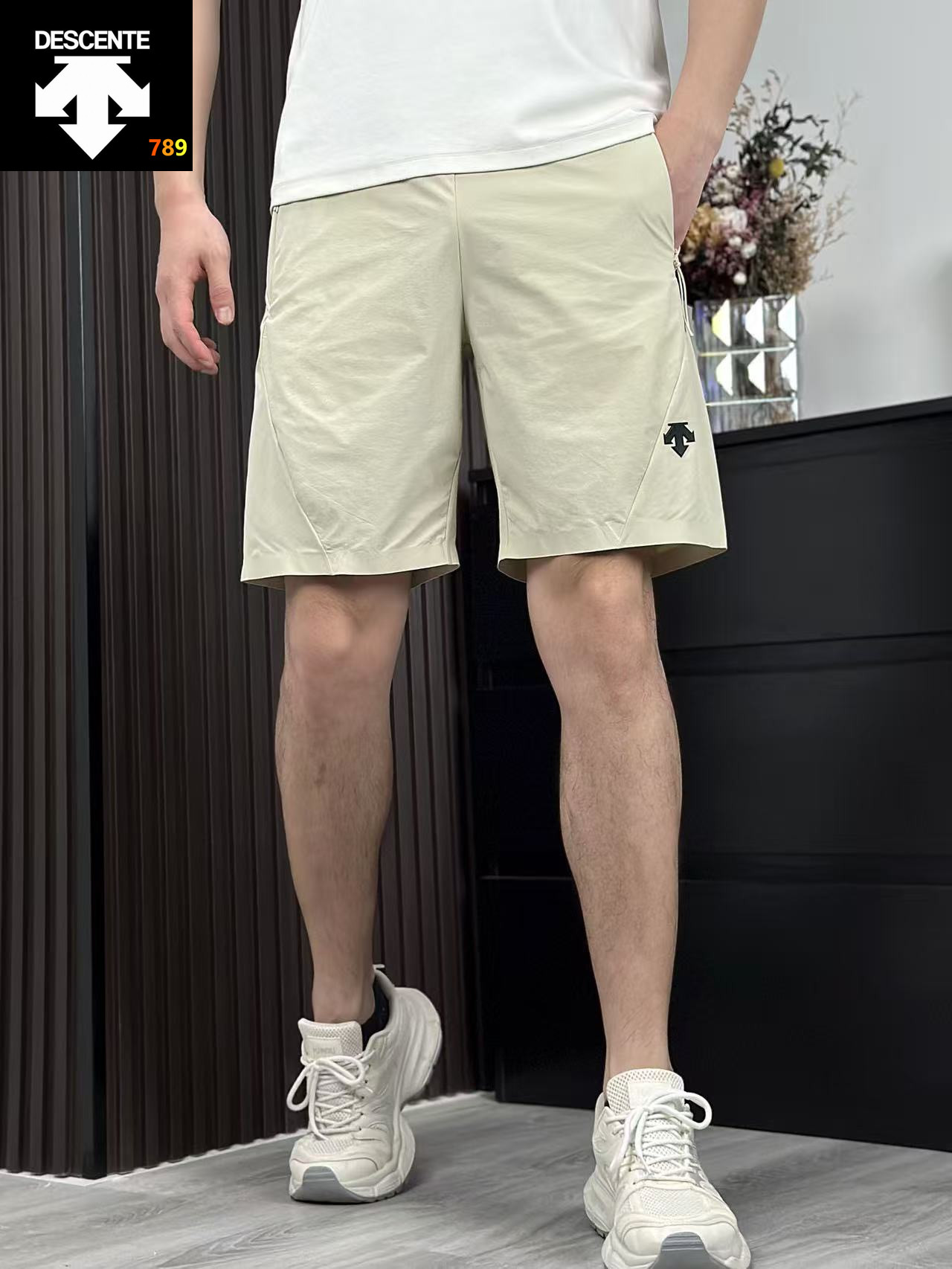 Descente Men's SCHEMATECH Cold-Touch Quick-Dry Sport Shorts