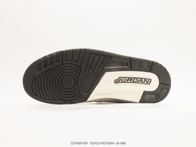 Air Jordan Legacy 312 Low Triple Black view 4
