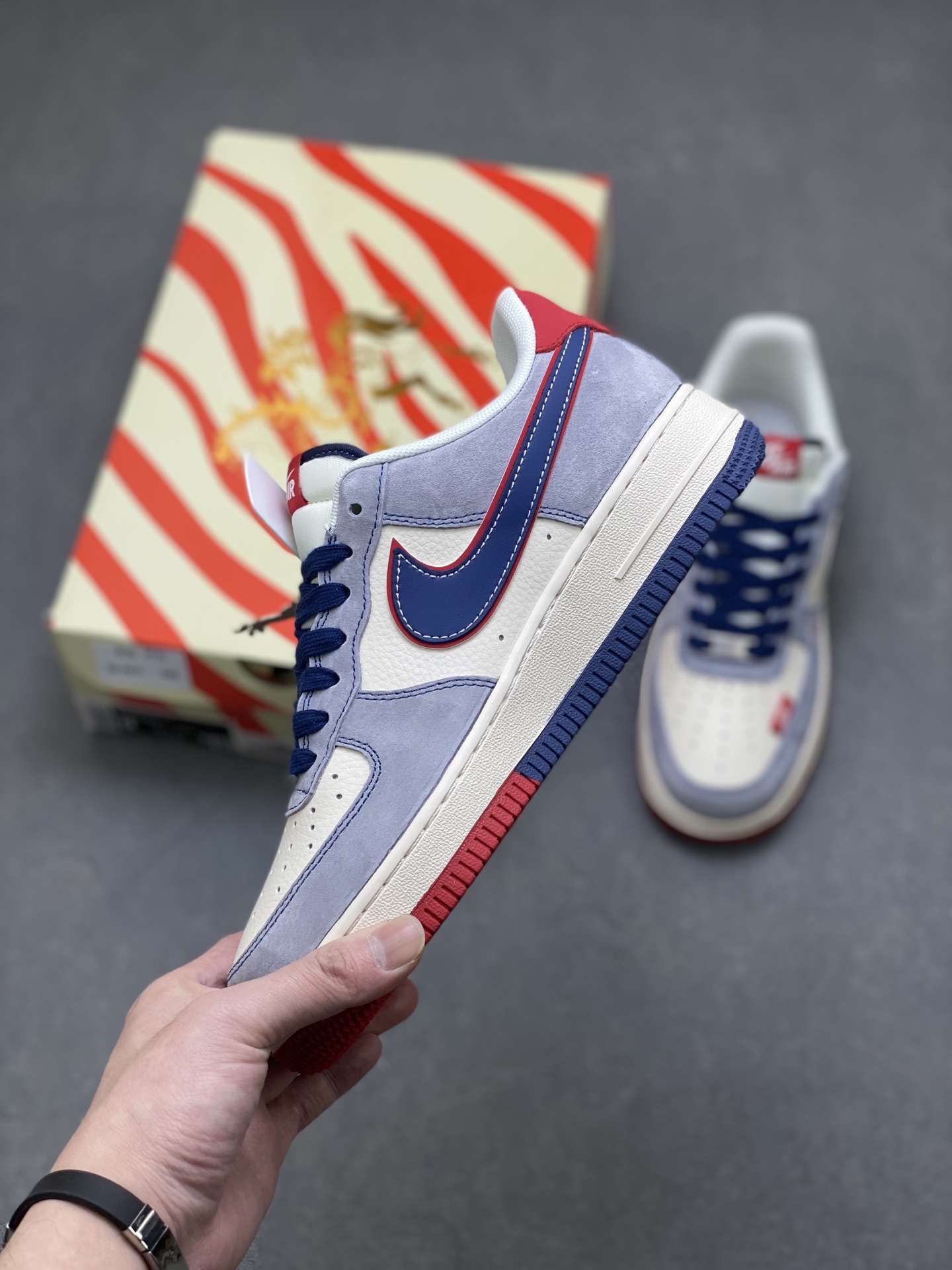 Nike Air Force 1 '07 Low White Navy Red view