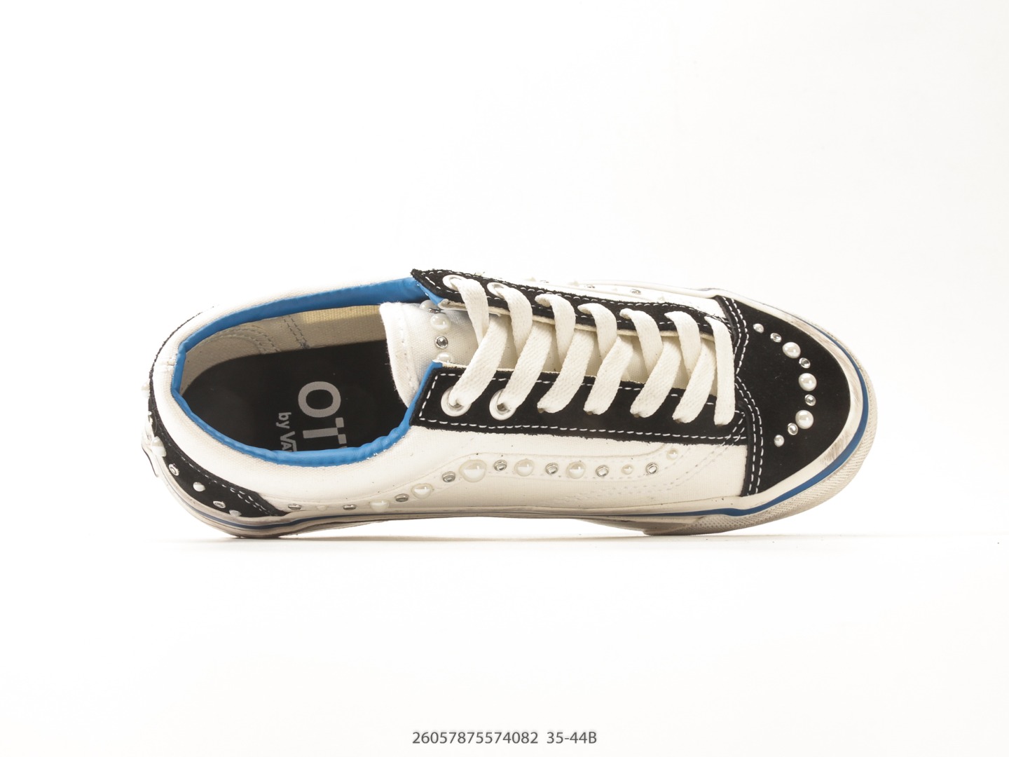 Vans Style 36 Classic Canvas Low view
