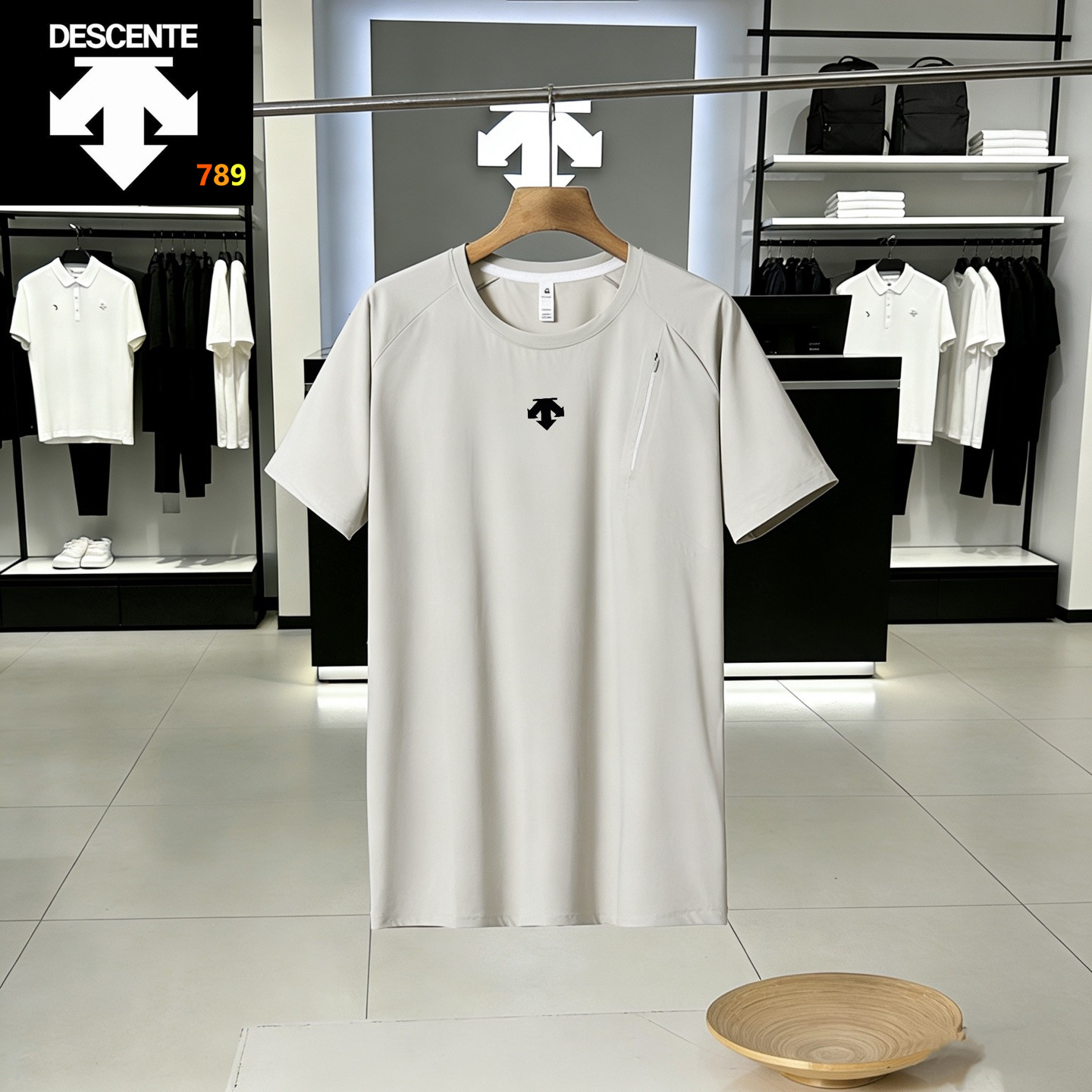Descente 2026 Ice-Silk Seamless Short-Sleeve Tee view