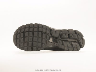 Nike Zoom Vomero 5 Retro Running Shoe view 4
