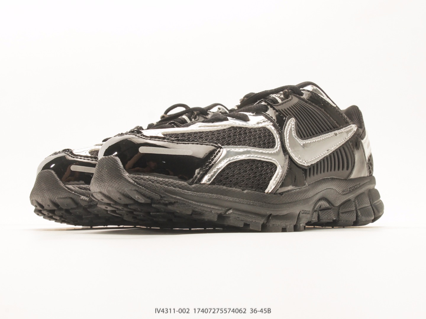 Nike Zoom Vomero 5 Retro Running Shoe view