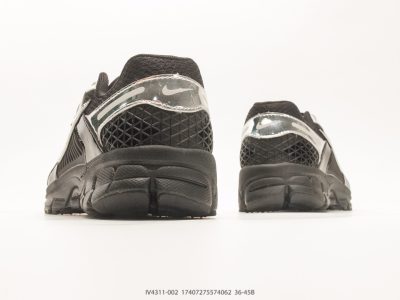 Nike Zoom Vomero 5 Retro Running Shoe view 6