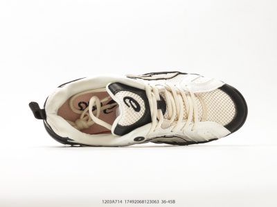Asics Gel-Cumulus 16 TG Running Sneaker view 3