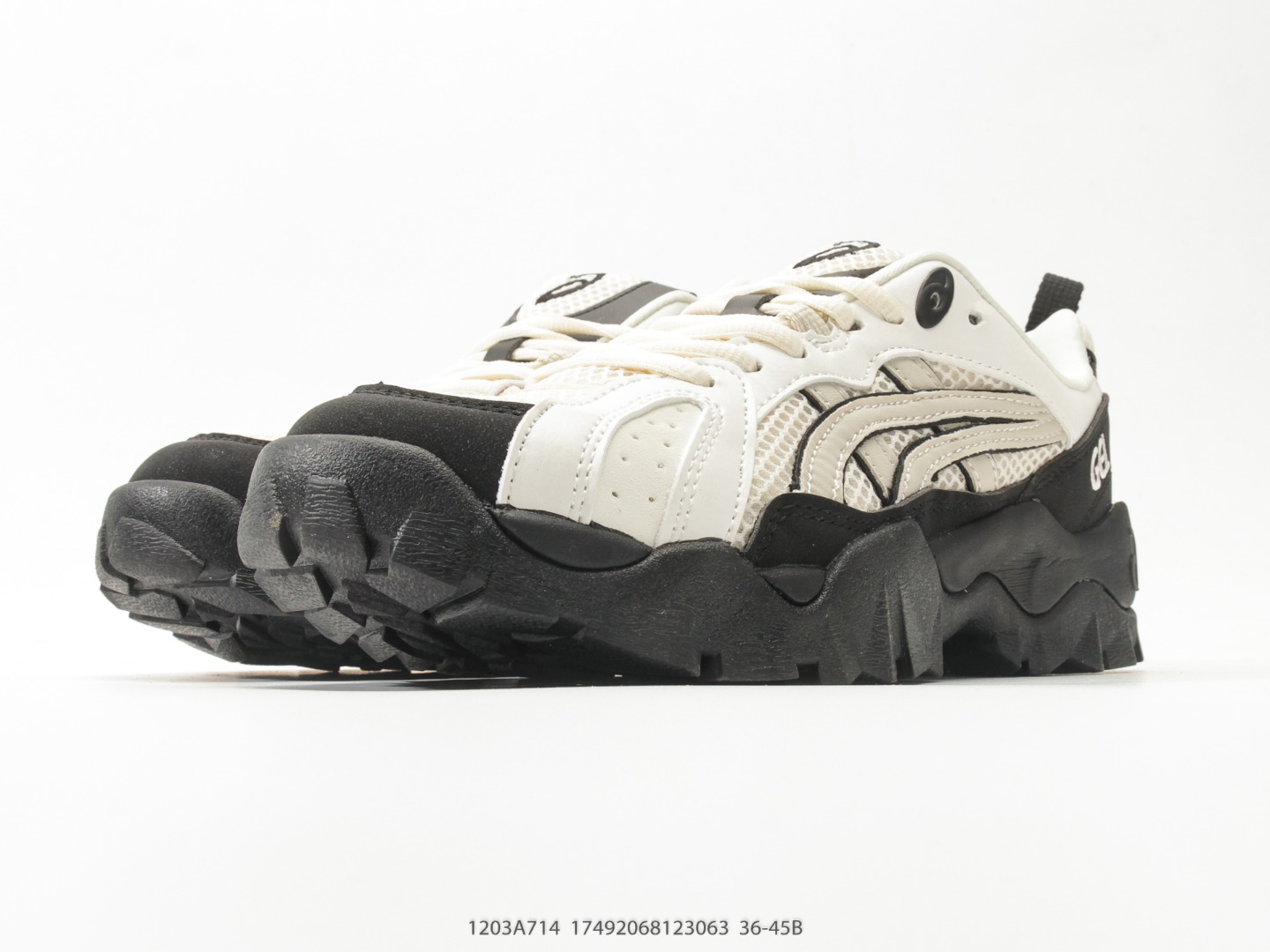 Asics Gel-Cumulus 16 TG Running Sneaker view