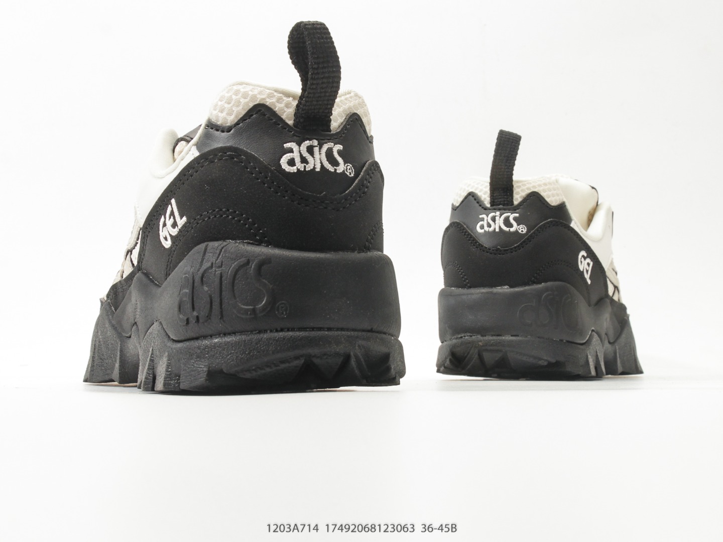Asics Gel-Cumulus 16 TG Running Sneaker view