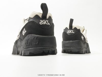 Asics Gel-Cumulus 16 TG Running Sneaker view 6
