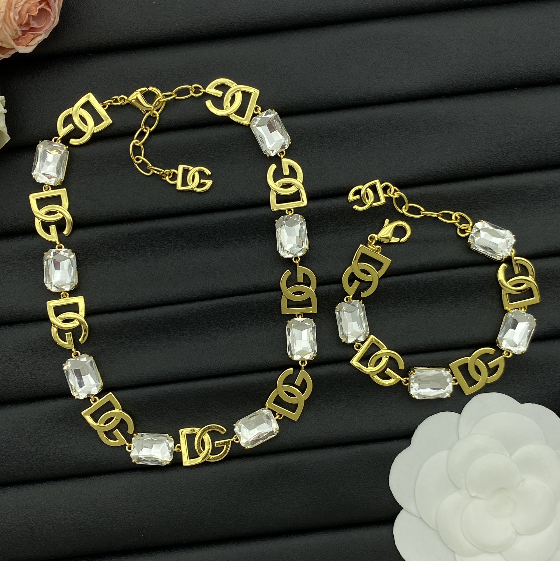 Dolce & Gabbana DG Bracelet and Necklace Gift Set