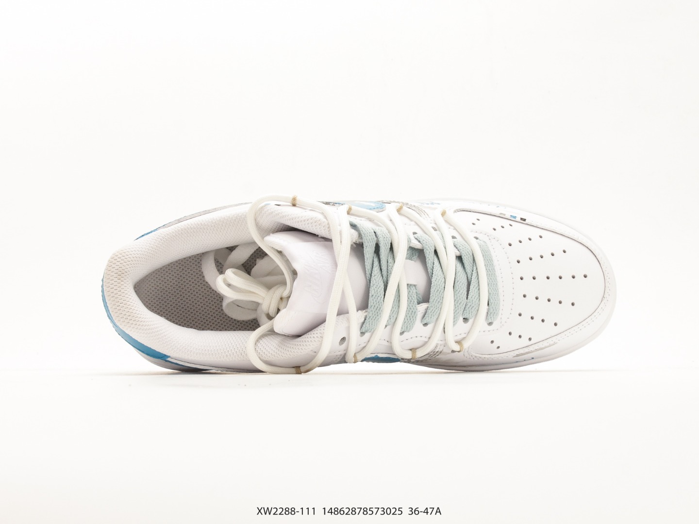 Nike Air Force 1 '07 Low Triple White view