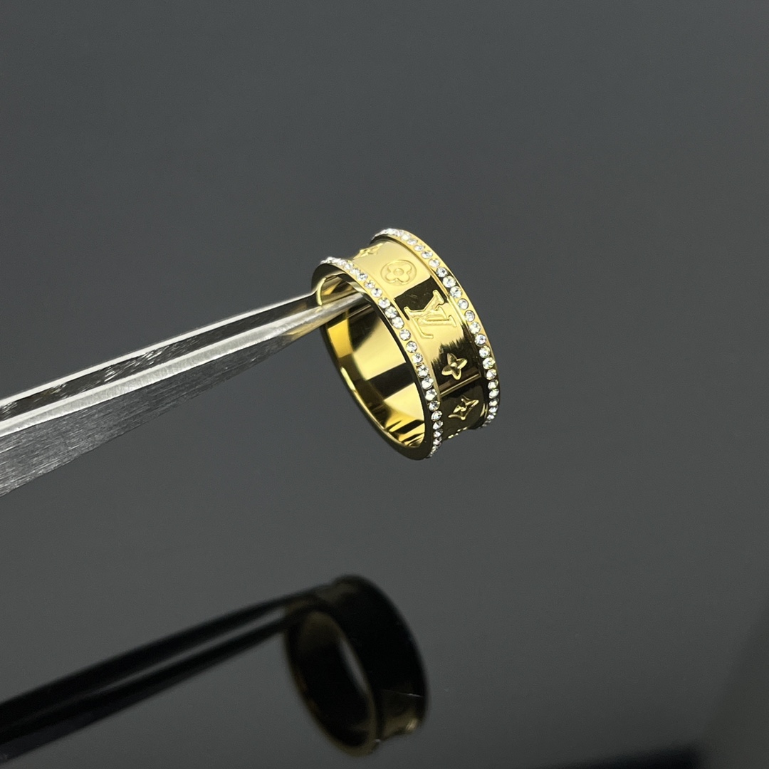 LV Floral Double-Row Diamond Ring view