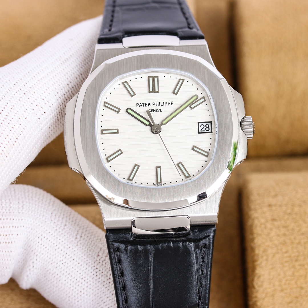 Patek Philippe Nautilus 5711 Blue Dial Watch (3K Taiwan Factory - Upgraded) view