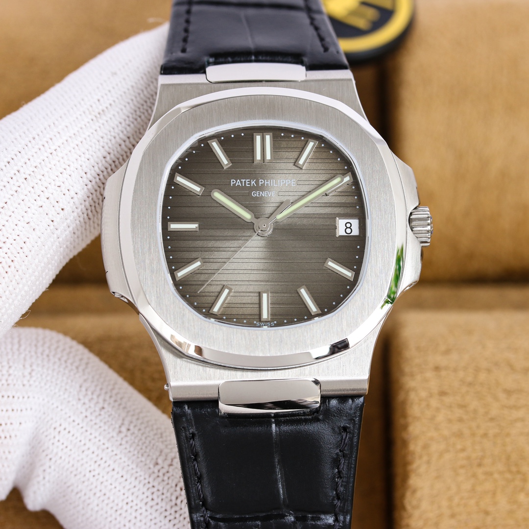Patek Philippe Nautilus 5711 Blue Dial Watch (3K Taiwan Factory - Upgraded) view