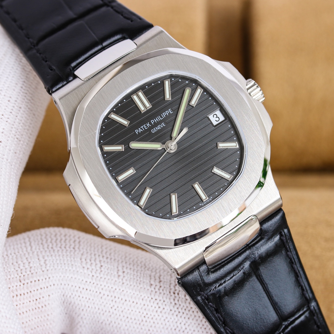 Patek Philippe Nautilus 5711 Blue Dial Watch (3K Taiwan Factory - Upgraded) view