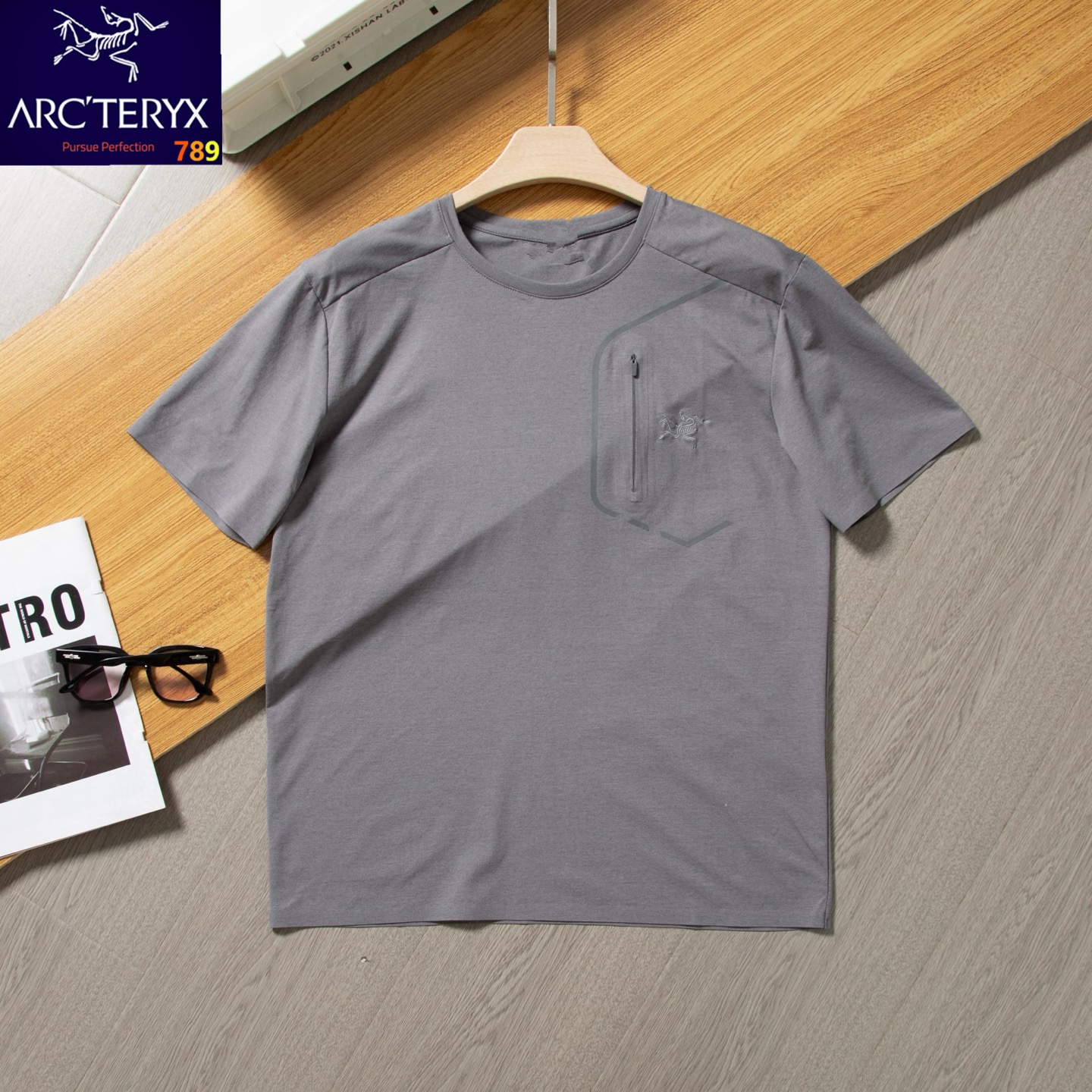 Arc'teryx Bird-Logo Quick-Dry T-Shirt Grey