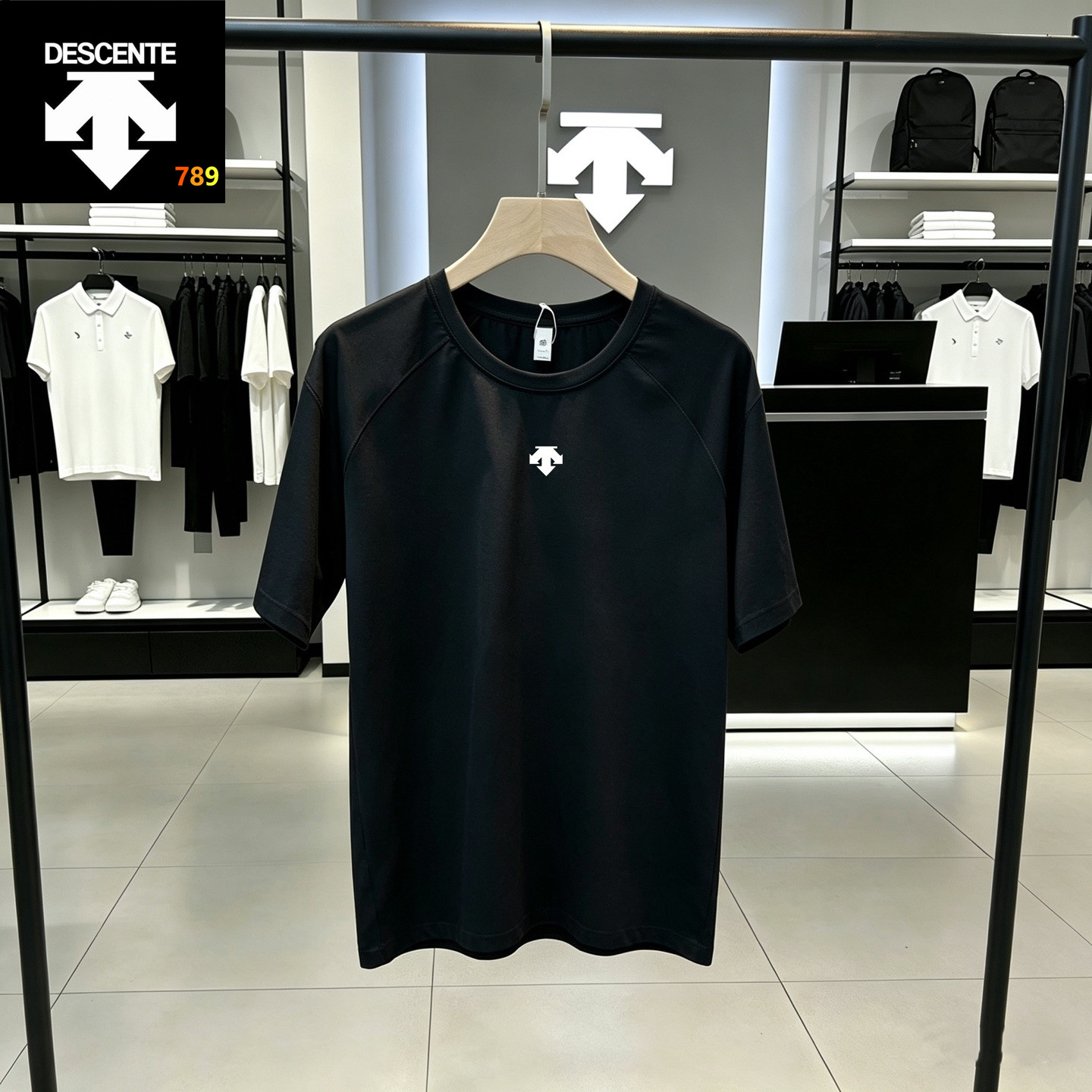 Descente Ice-Feel Seamless Quick-Dry Short Sleeve Tee view