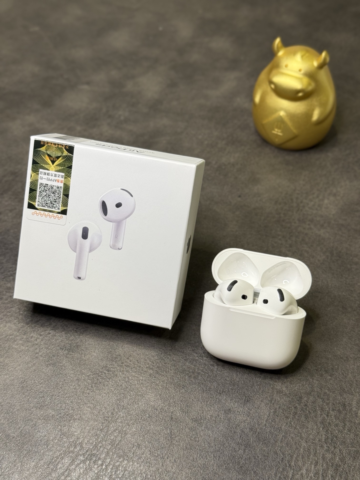 Apple AirPods 4 with ANC 1:1 Replica — Updated Chip Edition view