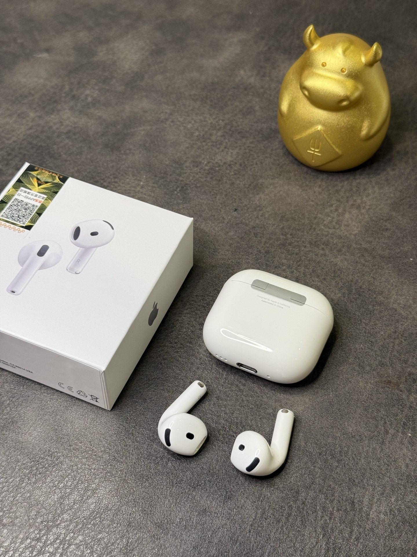 Apple AirPods 4 with ANC 1:1 Replica — Updated Chip Edition view