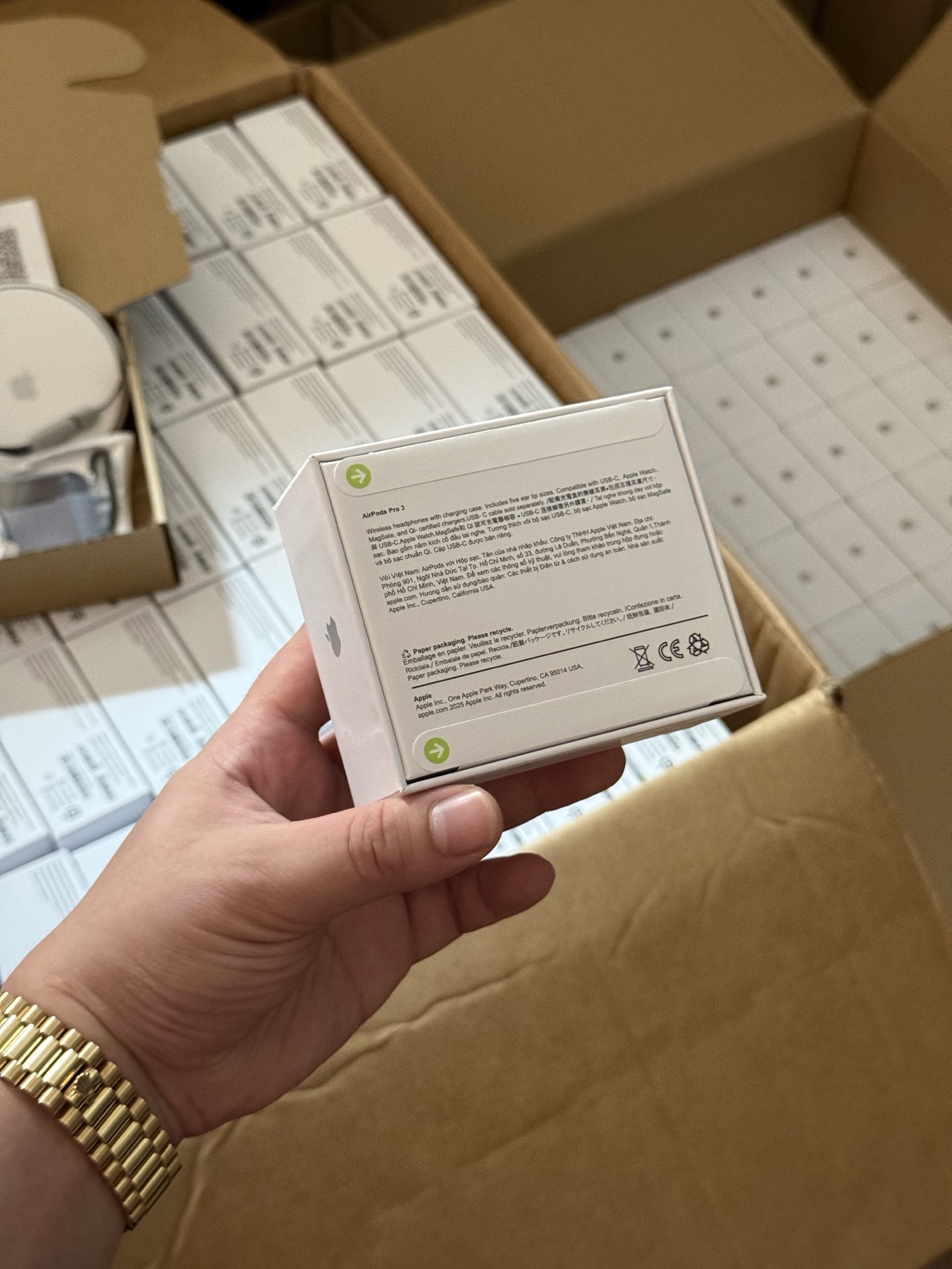 AirPods Pro 3 Replica Wireless Earbuds with Full Accessories view
