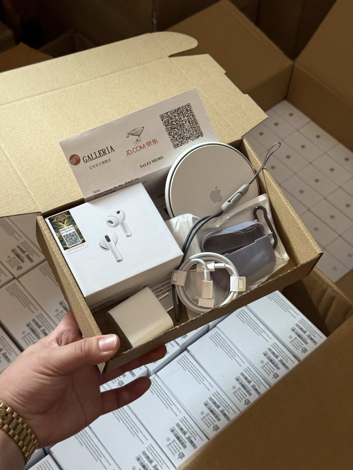 AirPods Pro 3 Replica Wireless Earbuds with Full Accessories view