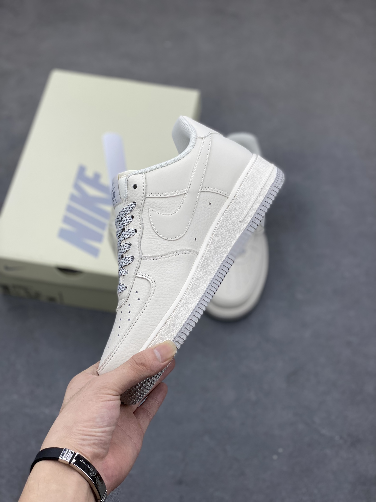 Nike Air Force 1 Low 07 Silver Grey 3M Reflective view