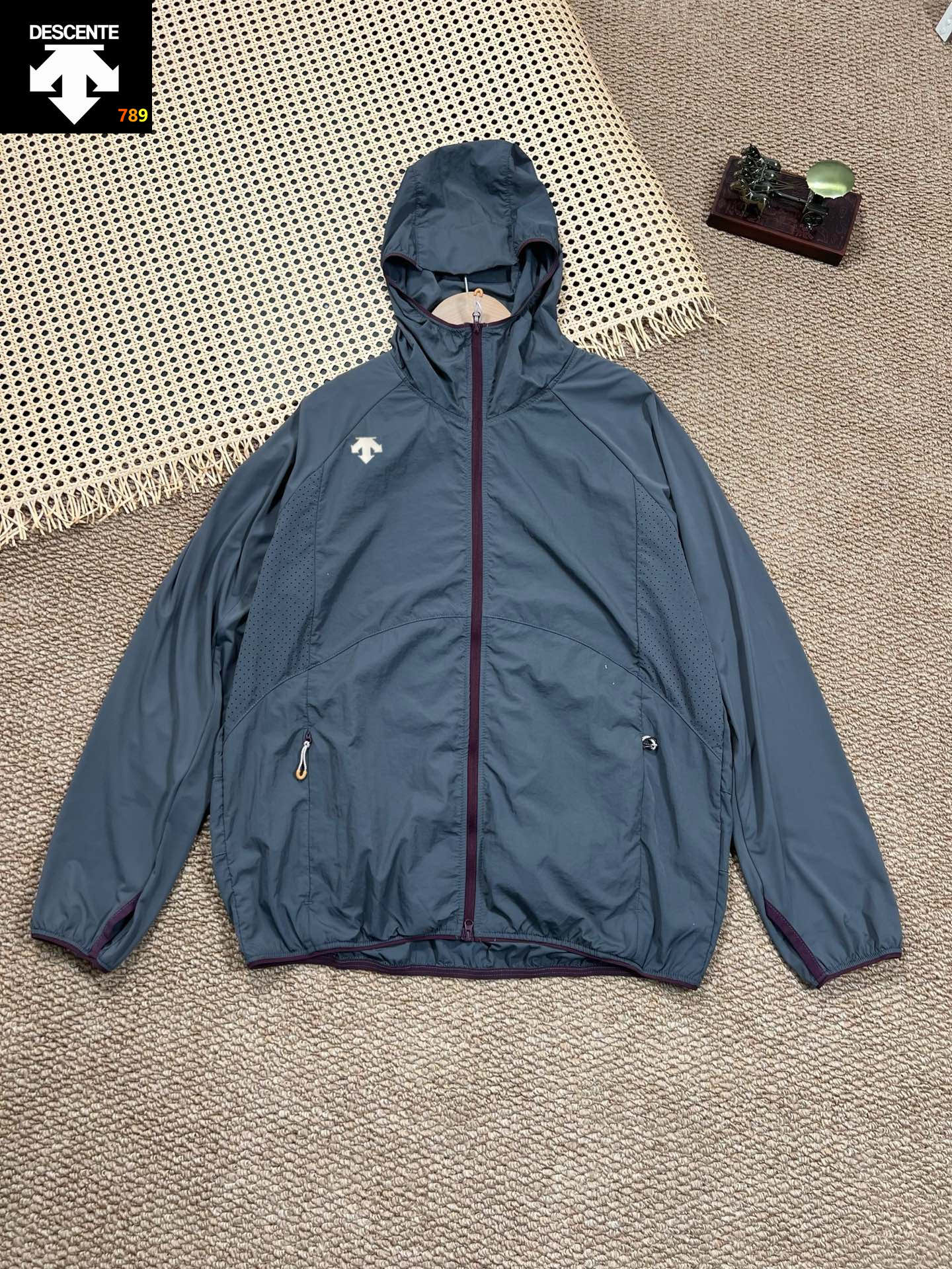 Descente U+ Unisex Color-Block Outdoor Sun-Protection Shell Jacket