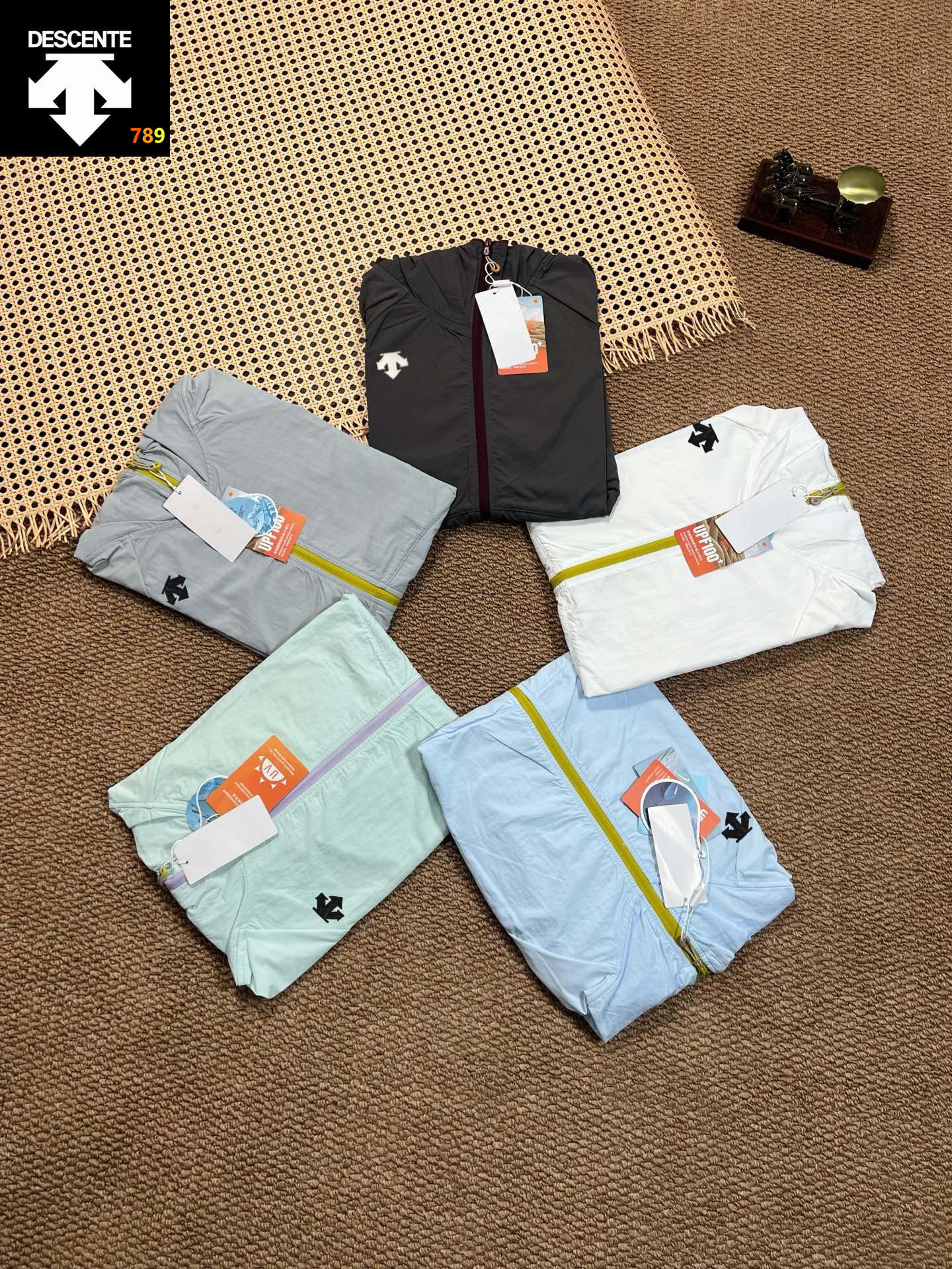 Descente U+ Unisex Color-Block Outdoor Sun-Protection Shell Jacket view
