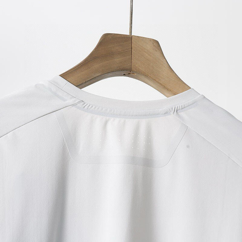 Descente 3D Rubber Logo Quick-Dry Crew-Neck T-Shirt view