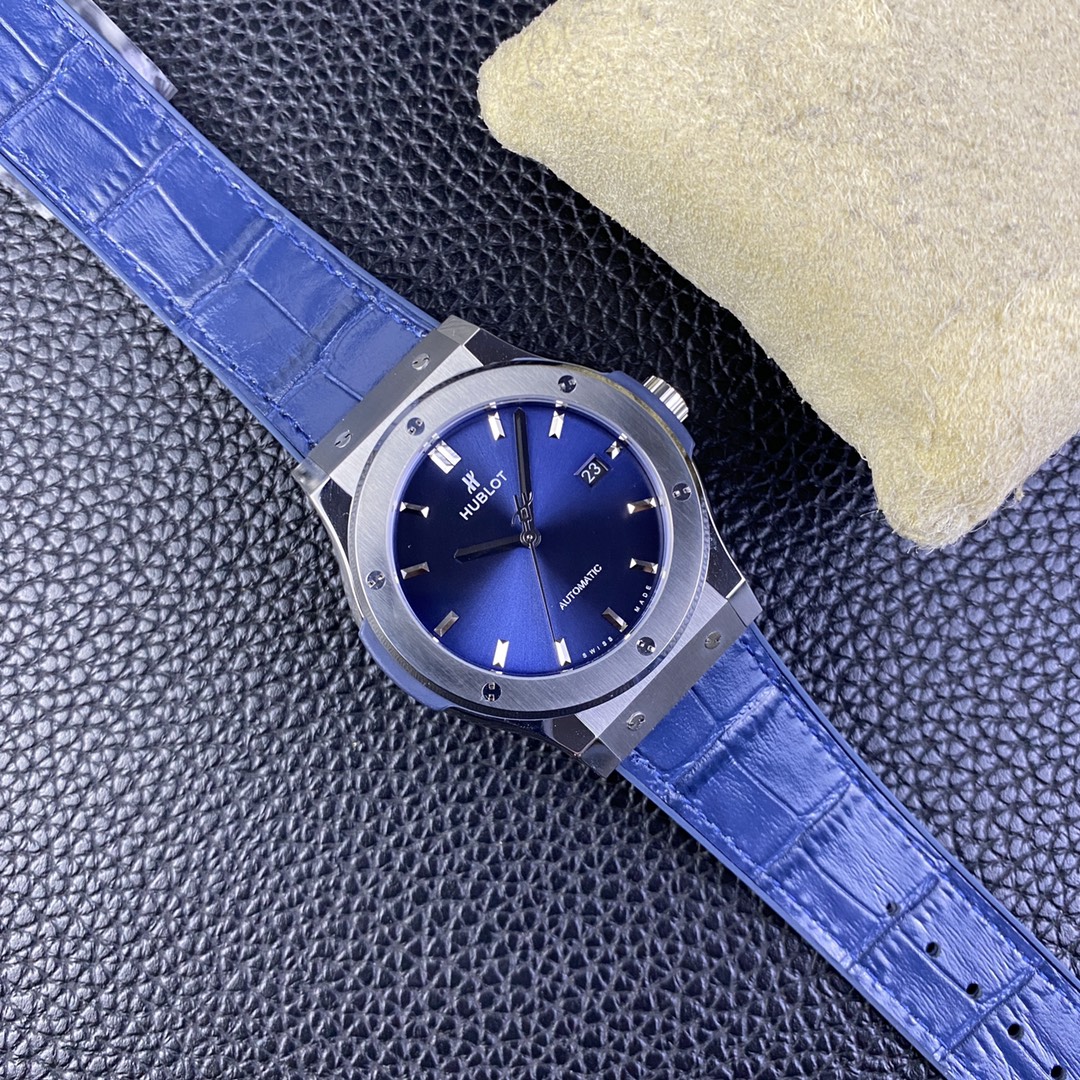JJ+ Watch - Rubber and Leather Strap Options view