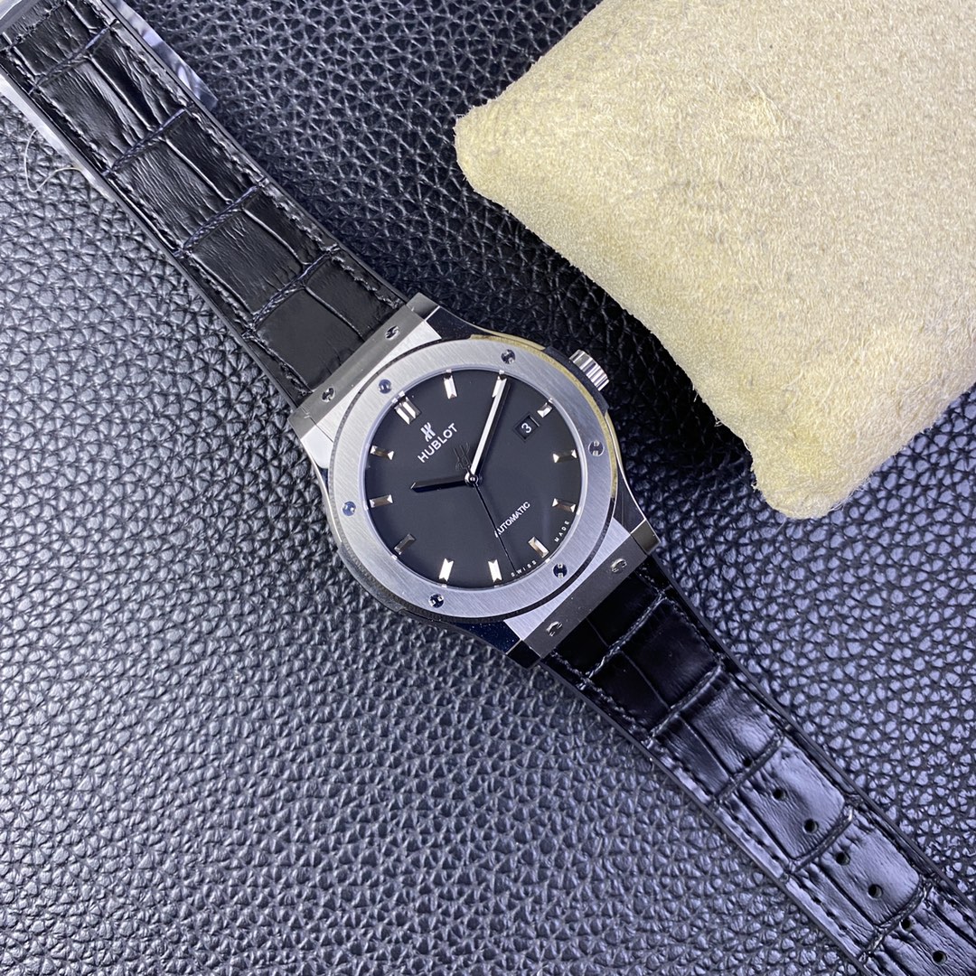 JJ+ Watch - Rubber and Leather Strap Options view