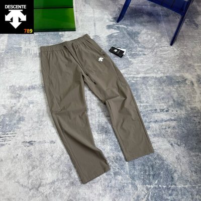 Descente Quick-Dry Jogger Track Pants (4 Colors) view 3