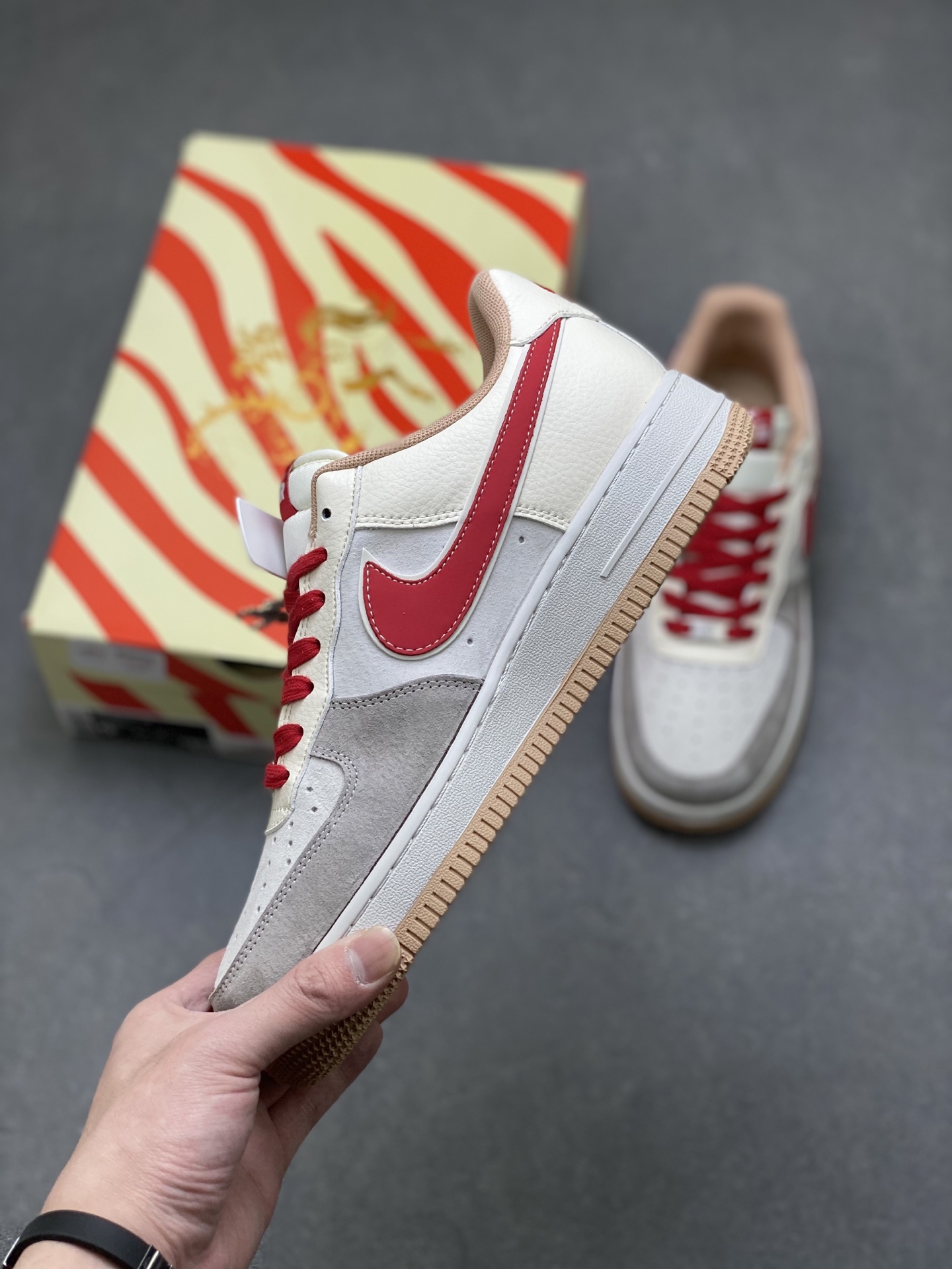 Nike Air Force 1 '07 Low White Red view