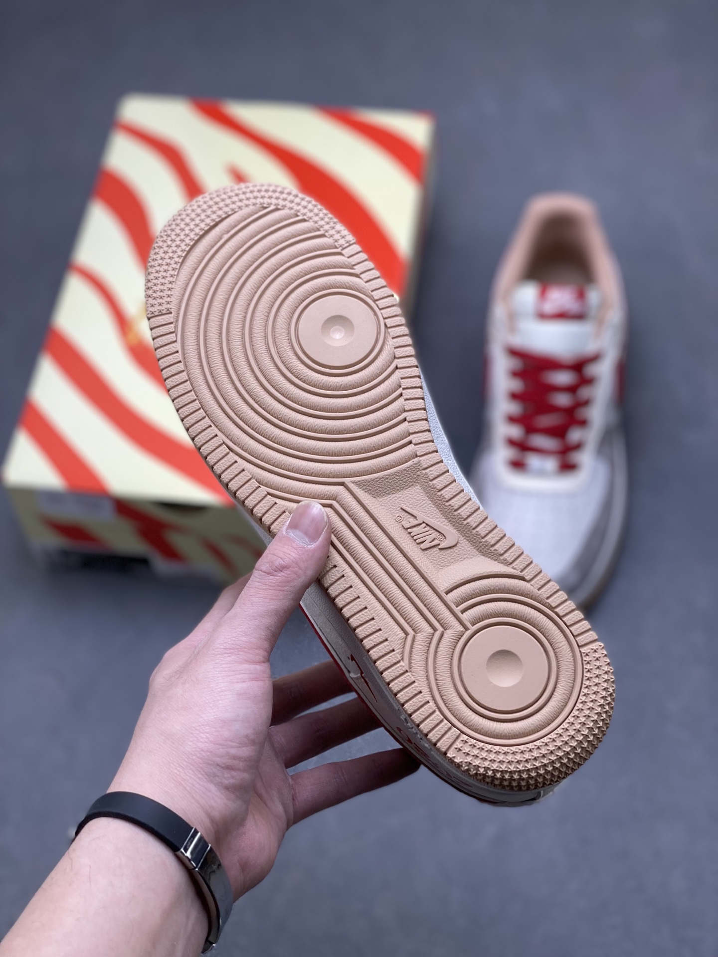 Nike Air Force 1 '07 Low White Red view