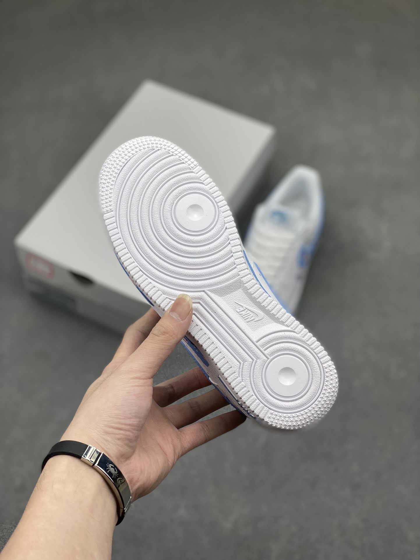 Nike Air Force 1 Low Cherry Blossom White Blue view