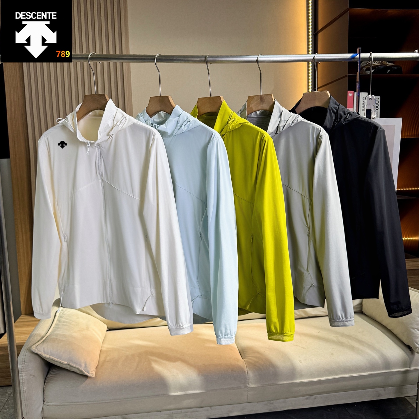 Descente Unisex Hooded Sun-Protection Shell Jacket UPF 170+
