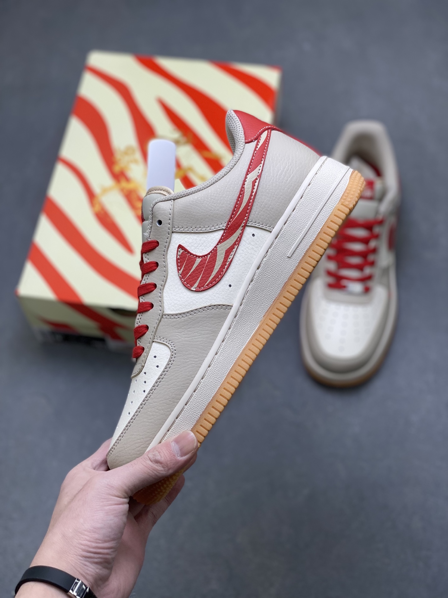 Nike Air Force 1 '07 Low White Red view