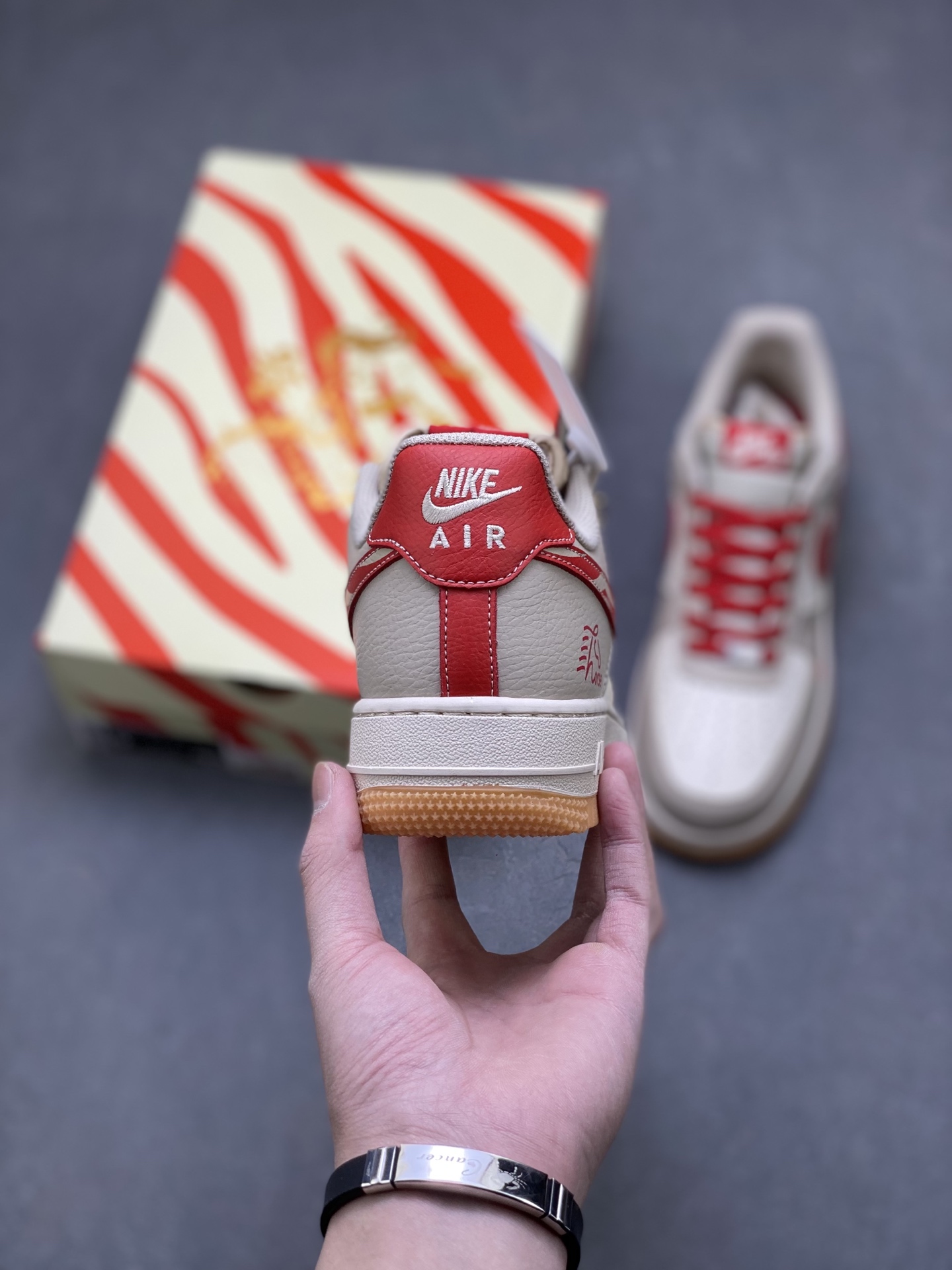 Nike Air Force 1 '07 Low White Red view