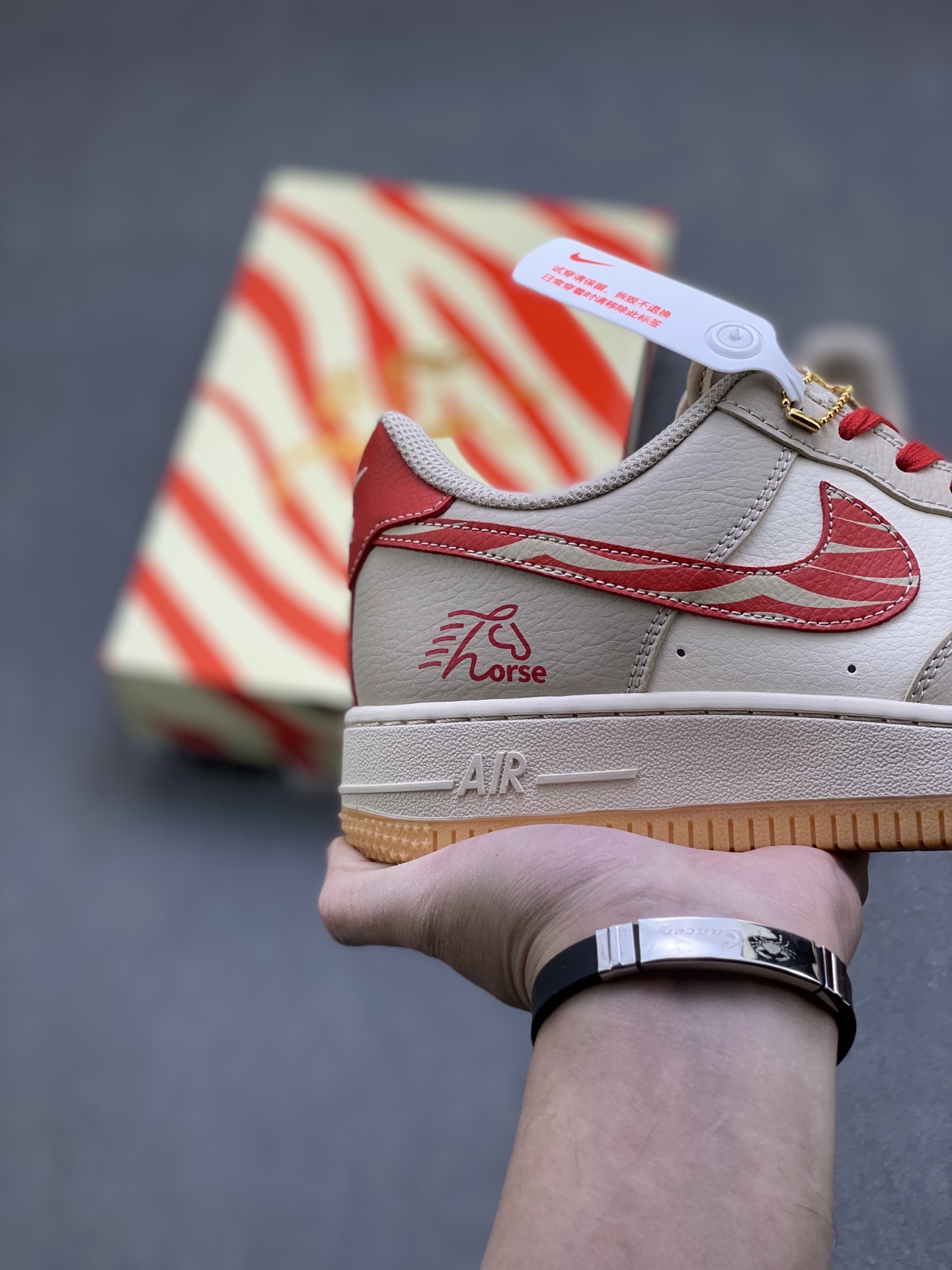 Nike Air Force 1 '07 Low White Red view